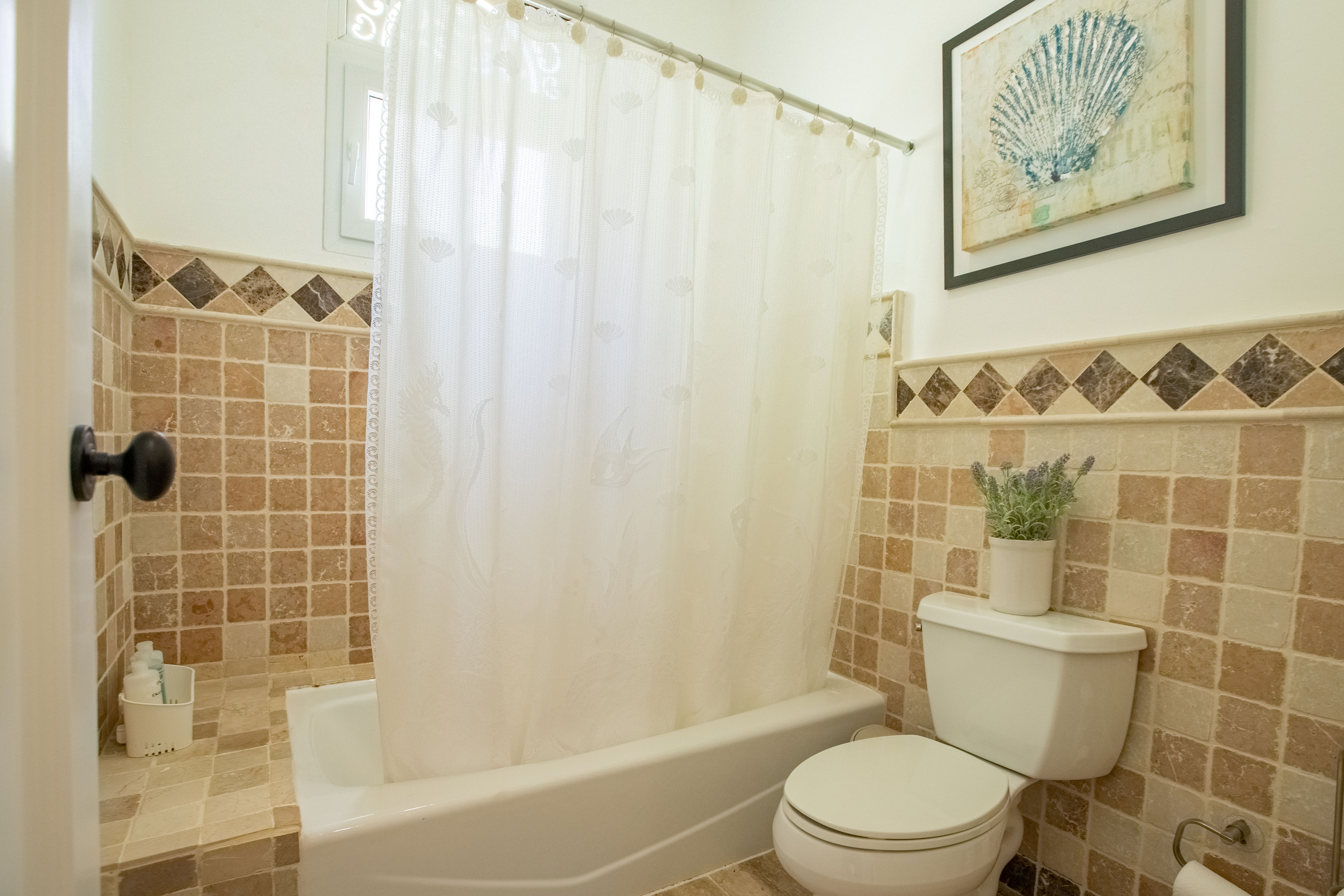 Victorian Luxury Condominium K3 Bathroom with Tub